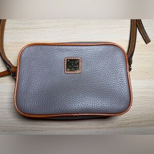 Dooney & Bourke Pebble Grain Crossbody Gray Leather Bag w/ Brown Trim Camera